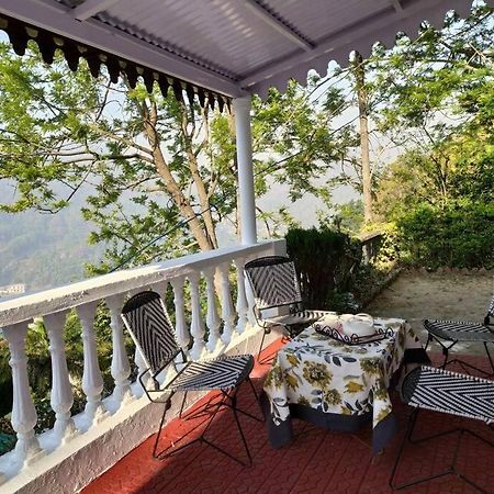 Whistling Thrush Cottage, Bhimtal ナイニタール エクステリア 写真
