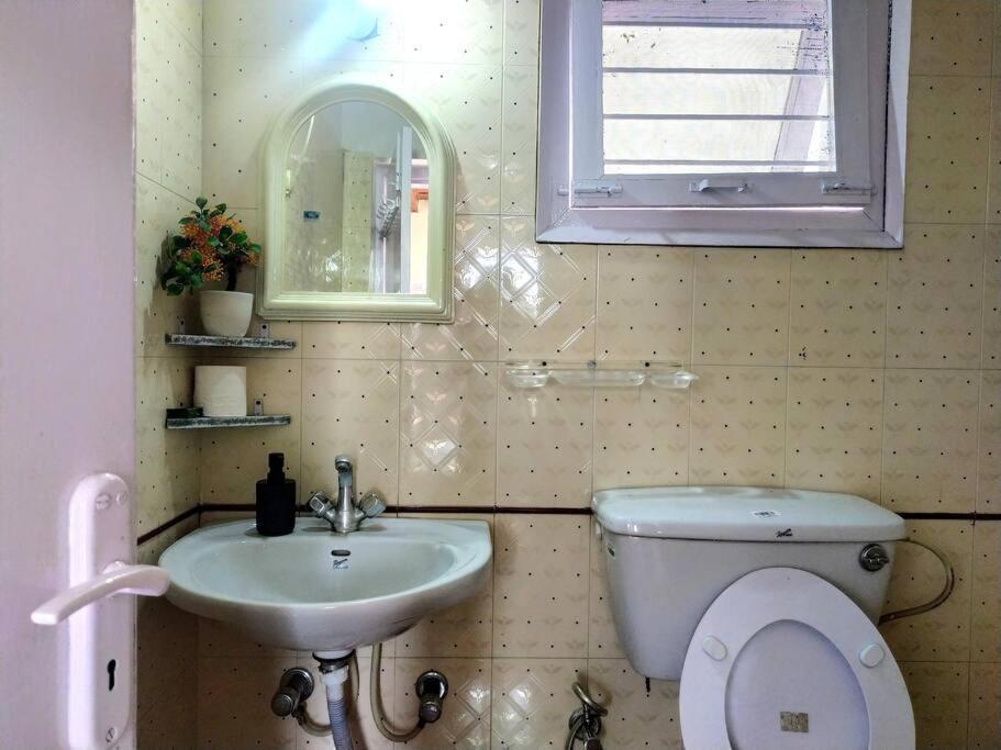 Whistling Thrush Cottage, Bhimtal ナイニタール エクステリア 写真