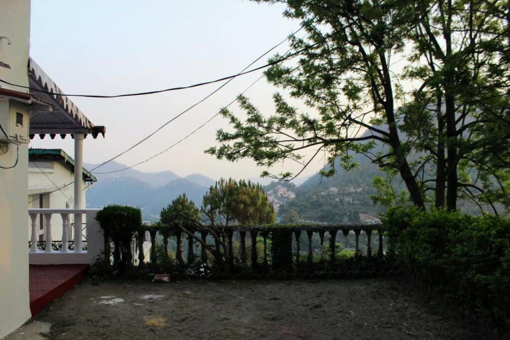 Whistling Thrush Cottage, Bhimtal ナイニタール エクステリア 写真